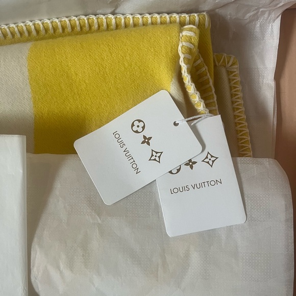 NWT Louis Vuitton Balloon Plaid Baby Blanket, Sunshine - Picture 5 of 7